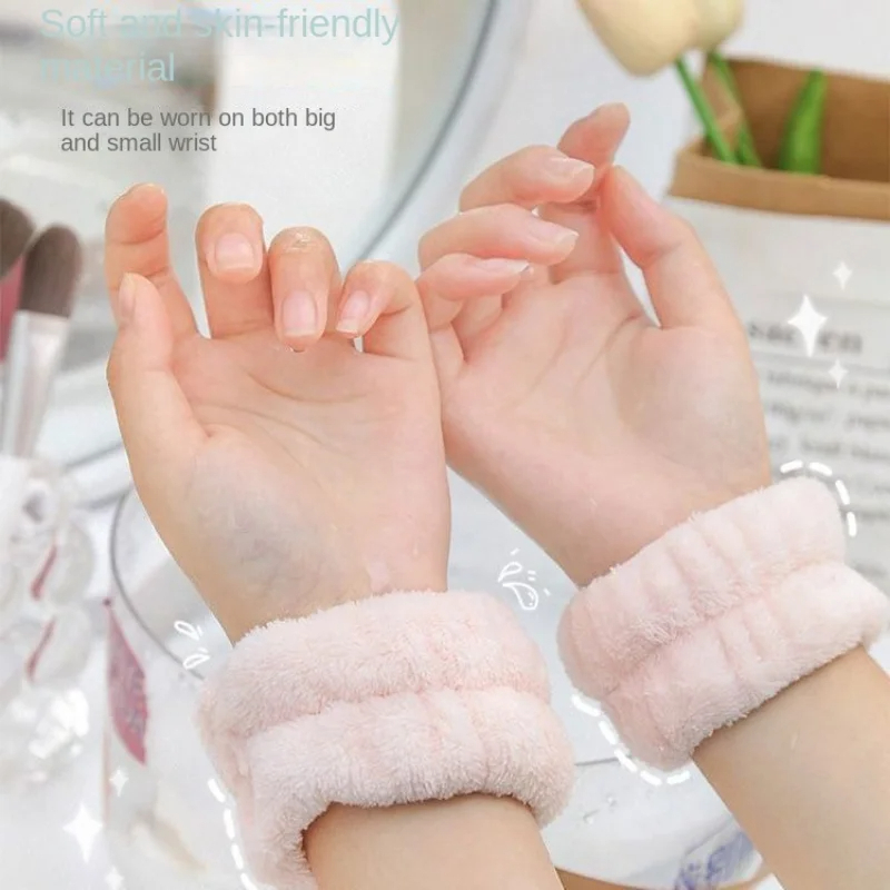 Sweat Band Wrist - 2 Buah Gelang Cuci Wajah dan