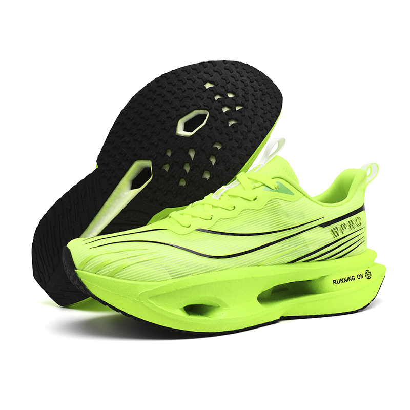 Running Shoe Carbon - Sepatu Lari Pria dengan Pelat Karbon