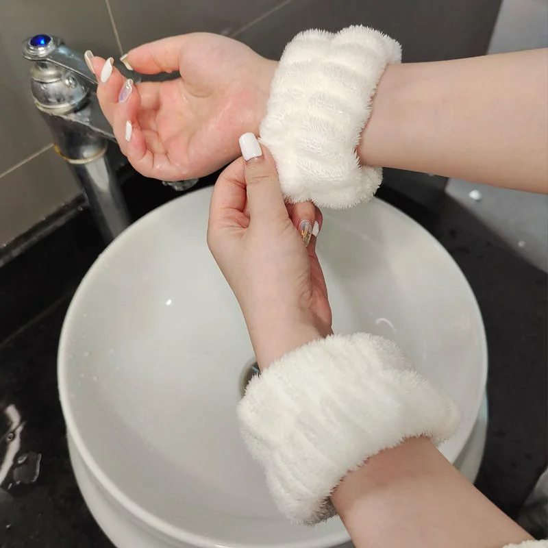 2 Buah Gelang Cuci Wajah dan P - Sweat Band Wrist ulasan dan harga