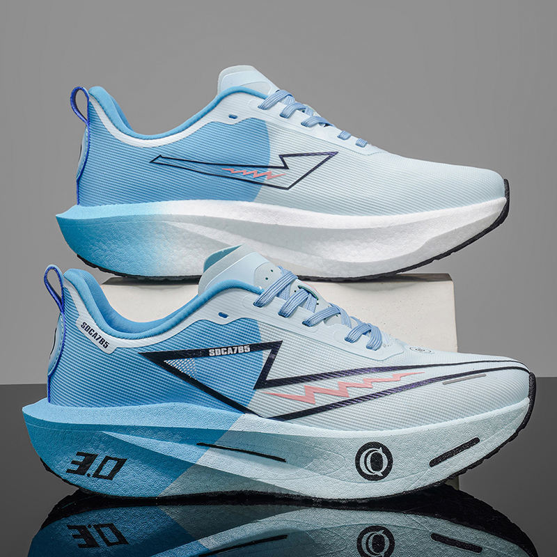Sepatu Lari Pria dengan Pelat  - Running Shoe Carbon ulasan dan harga