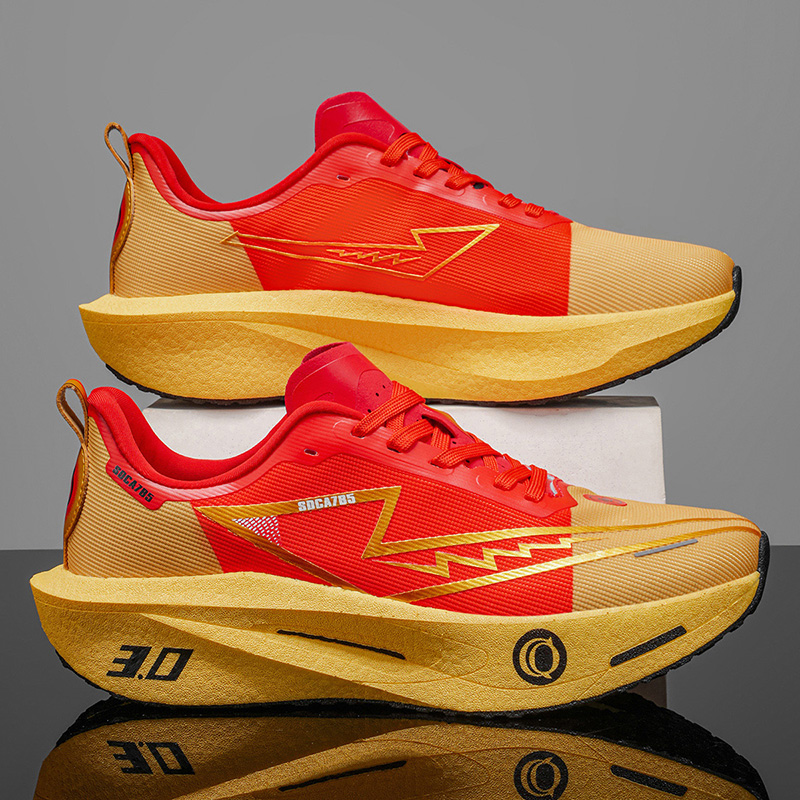 Sepatu Lari Pria dengan Pelat  - Running Shoe Carbon ulasan dan harga