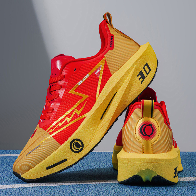 Sepatu Lari Pria dengan Pelat  - Running Shoe Carbon ulasan dan harga